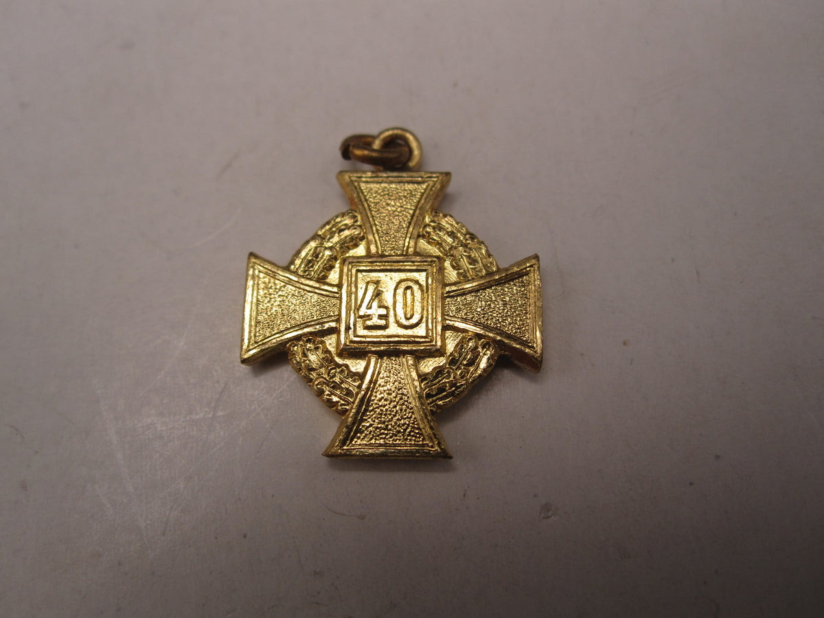 H.W.  -  - Miniatur Kreuz für 40 Jahre Treue Dienste Modell / Ausführung 1957