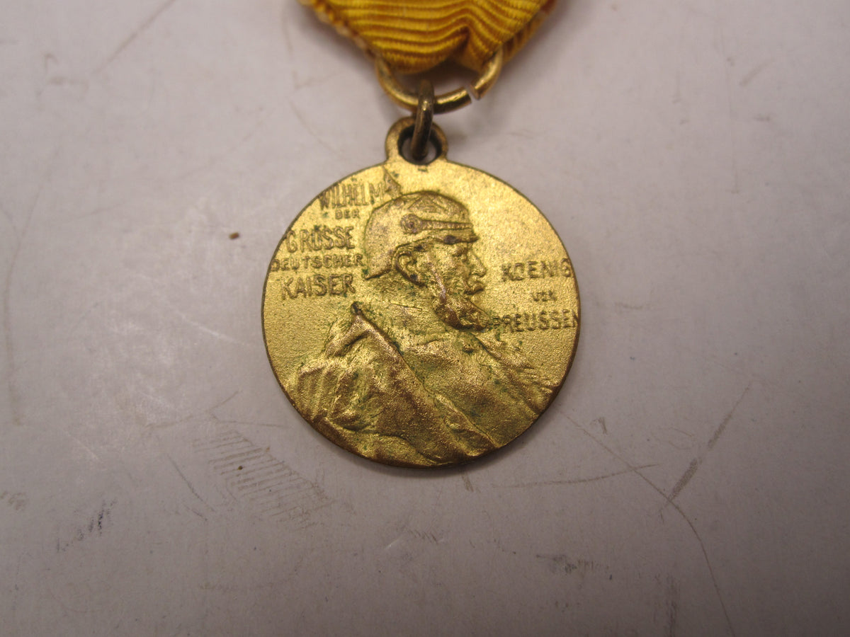 H.W.  -  -  Miniatur Miniaturkettchen Miniaturkette Centenarmedaille