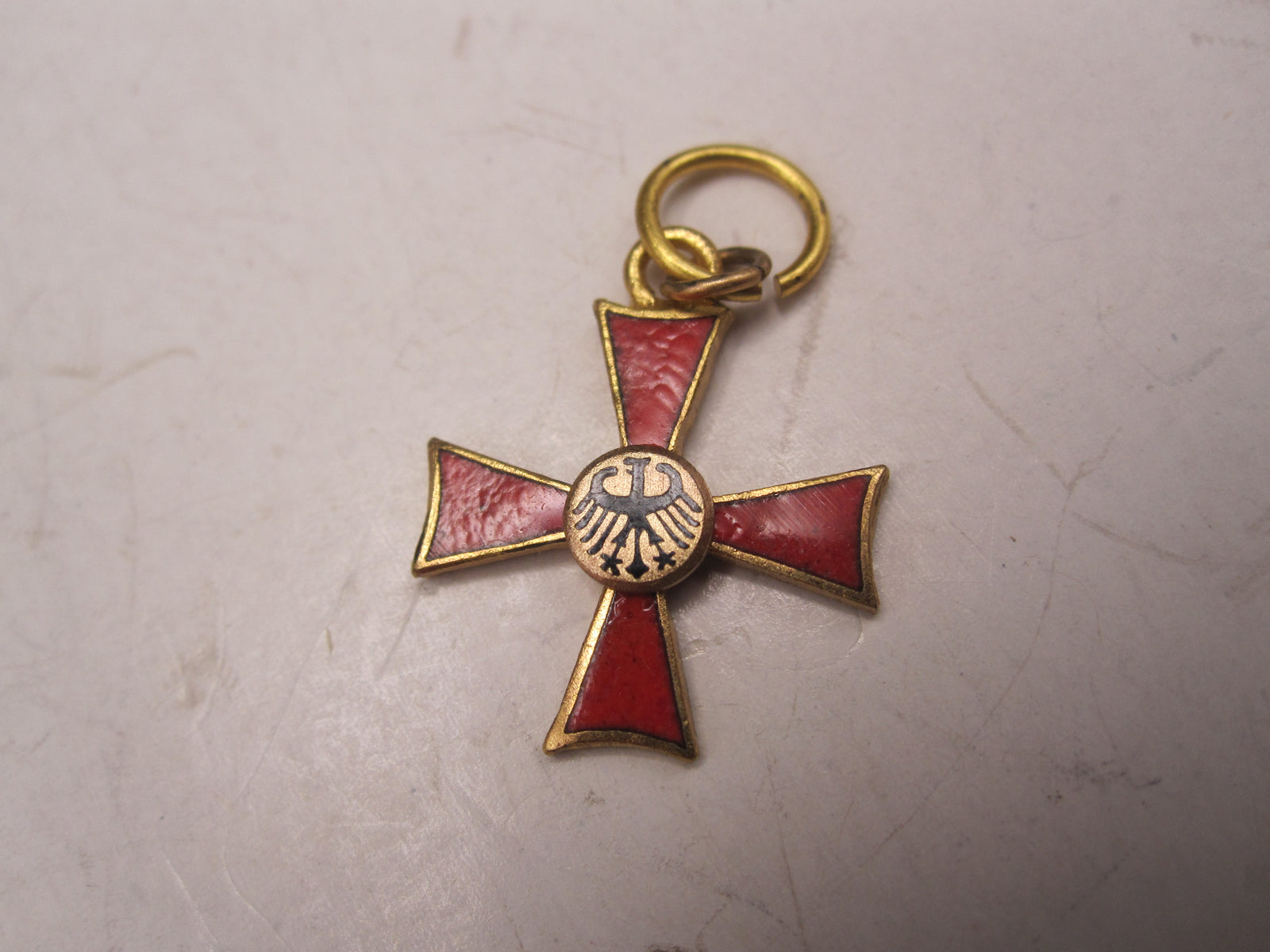 H.W.  -  -  Miniatur Bundesverdienstorden Verdienstkreuz Bundeswehr