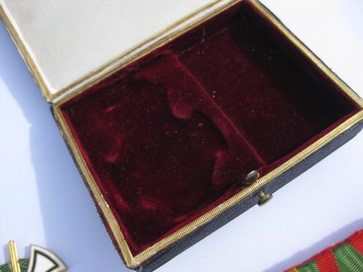 Ritterkreuz Hausorden von Hohenzollern im Verleihungsetui
