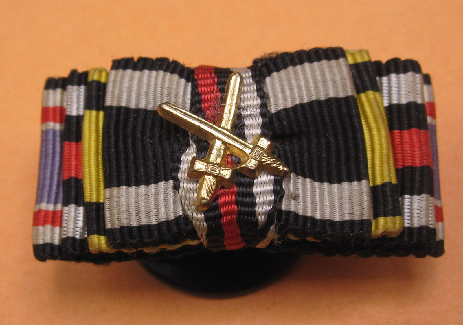 4er Knopflochschleife Feldspange Eisernes Kreuz Tapferkeitsmedaille Württemberg Luftschutzmedaille Preußen 1914 / 1938