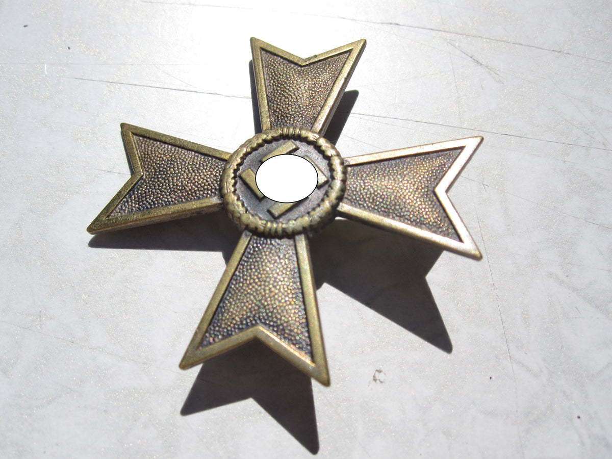 Kriegsverdienstkreuz 1.Klasse OHNE Schwerter (KVK1/39) Hersteller: &quot;L15&quot;