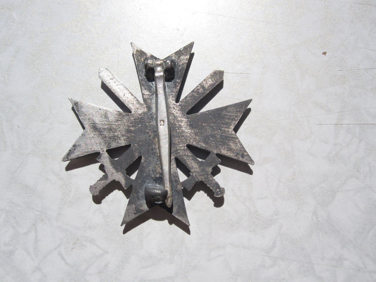 Kriegsverdienstkreuz 1.Klasse mit Schwertern (KVK1/39) Hersteller: &quot;4&quot;