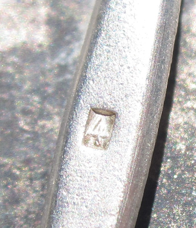 Kriegsverdienstkreuz 1.Klasse mit Schwertern (KVK1/39) Hersteller: "4"