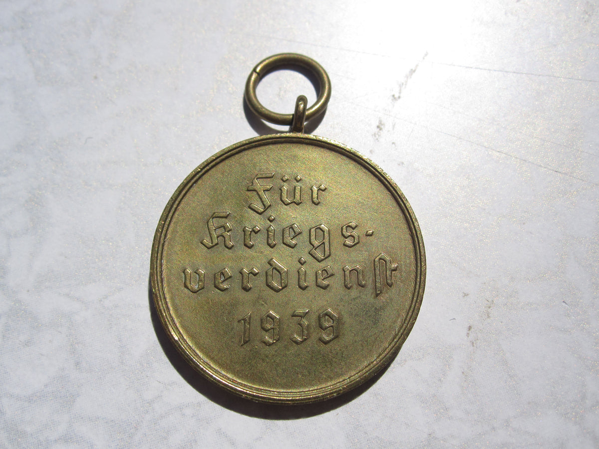 Medaille zum Kriegsverdienstkreuz 1939 mit Feldspange
