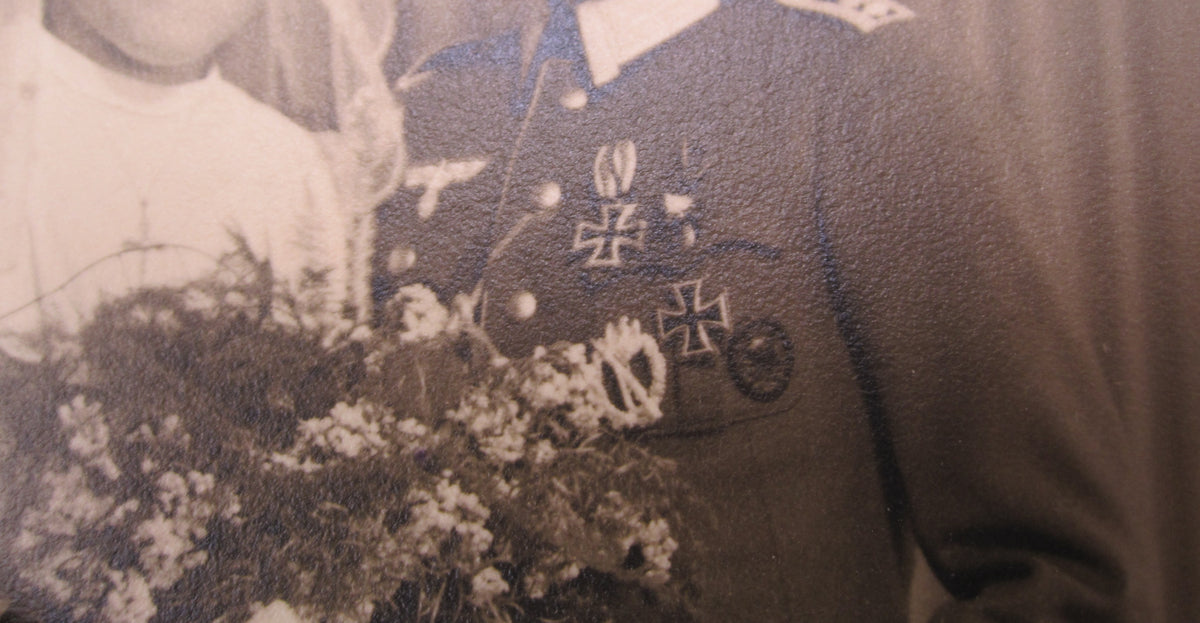 Eisernes Kreuz 2.Klasse 1939 (EK2/39) an Einzelordenspange &amp; Trägerfoto