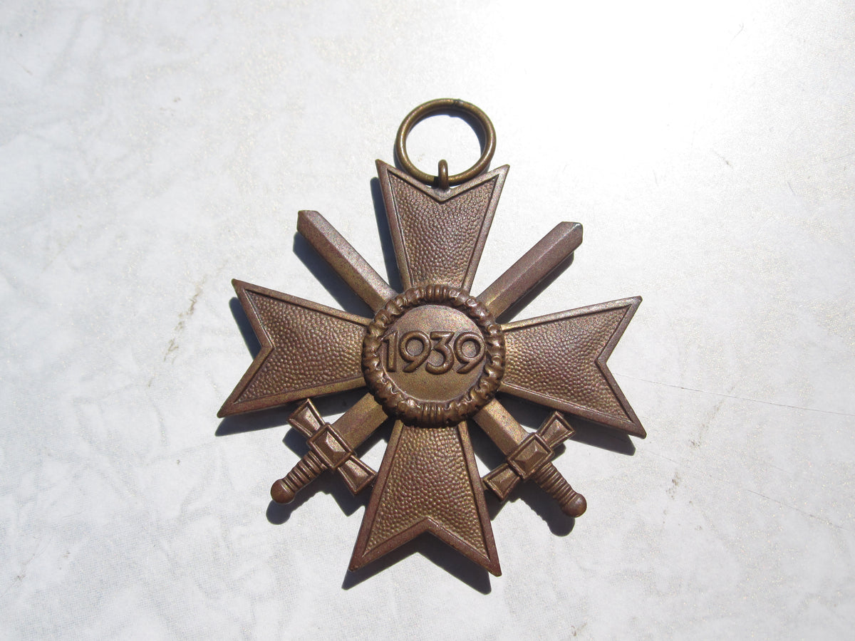 Kriegsverdienstkreuz 2.Klasse mit Schwertern KVK2/39 Hersteller: "90"