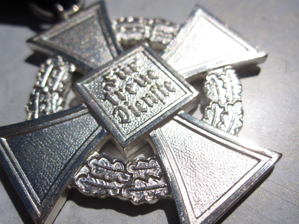 Treudienst-Ehrenzeichen für 25 Jahre in Verleihungsschachtel Hersteller: Franz Reischauer