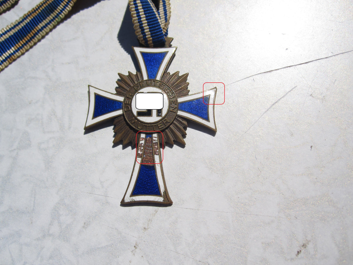 Ehrenkreuz der deutschen Mutter Mutterkreuz in Bronze Dritte Stufe