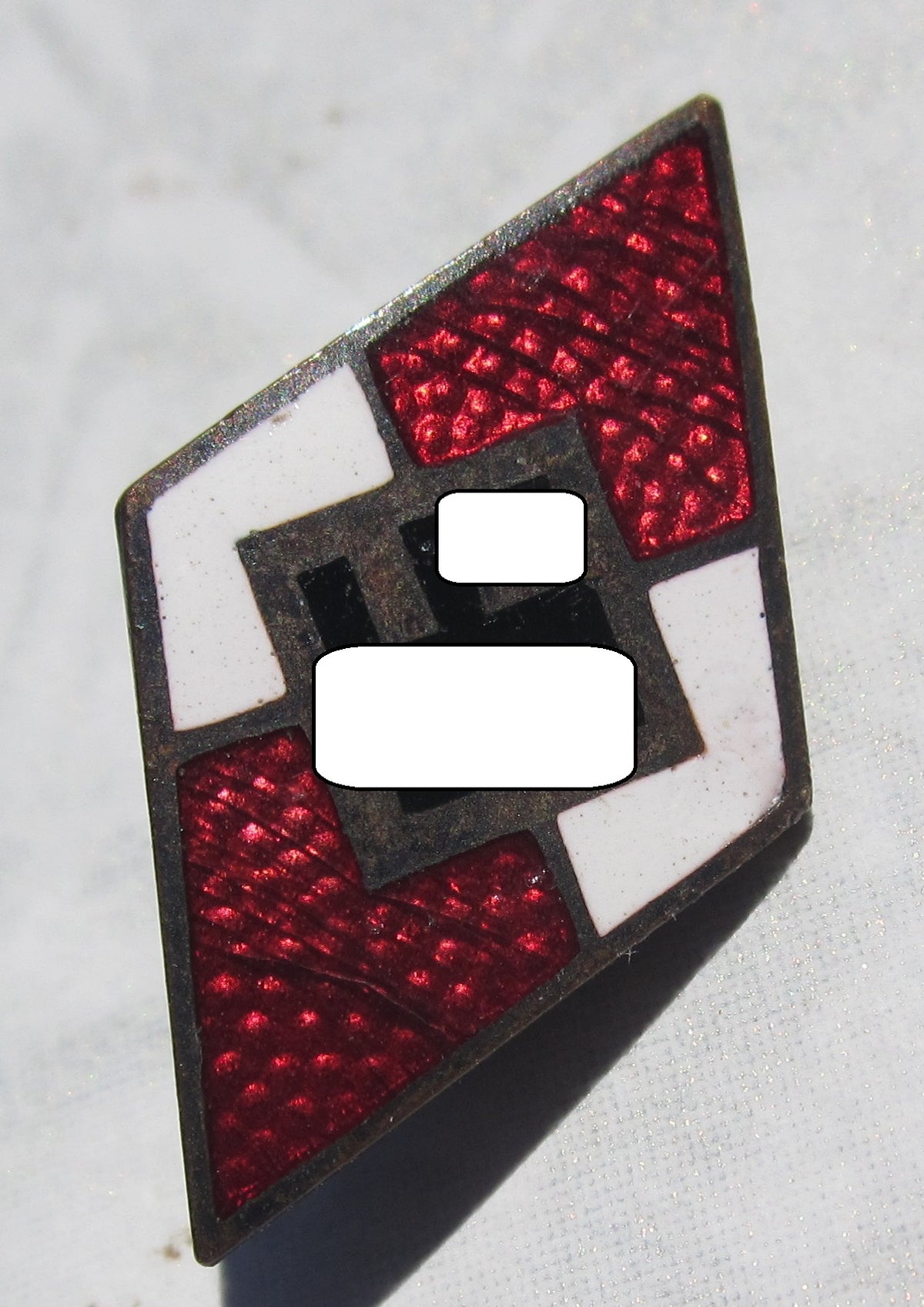 Hitlerjugend (HJ)  Mitgliedsabzeichen  Hersteller: No25