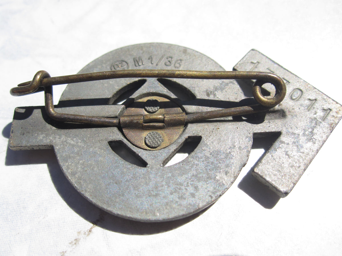 Hitlerjugend (HJ) Leistungsabzeichen in Bronze Hersteller: RZM M1/36