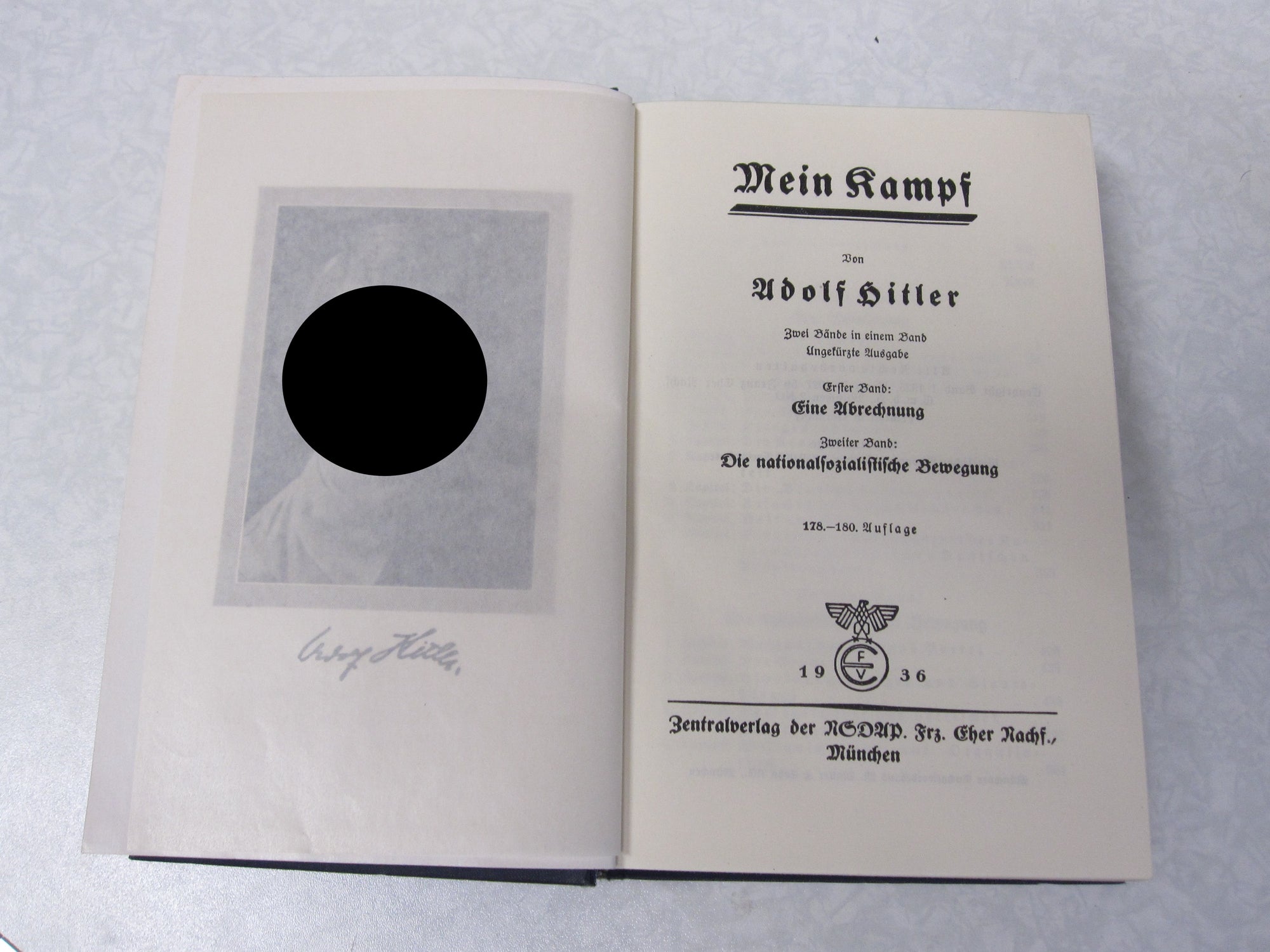 Buch Mein Kampf von 1936 Adolf Hitler