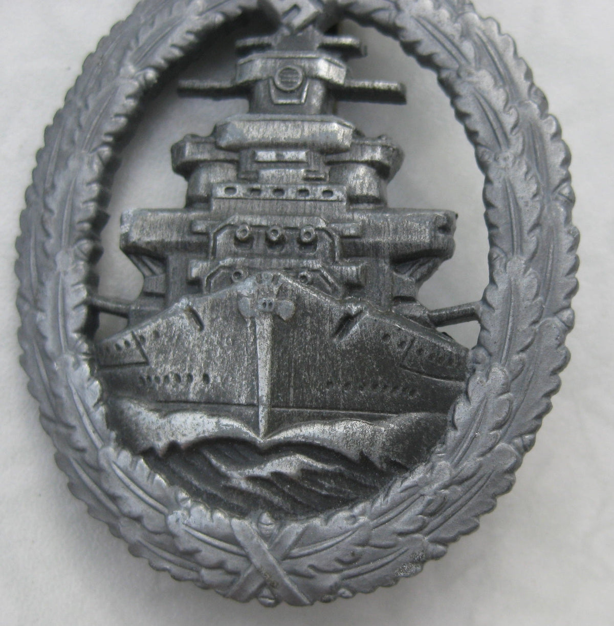 Flottenkriegsabzeichen unbekannter Hersteller -Halbhohl-!!