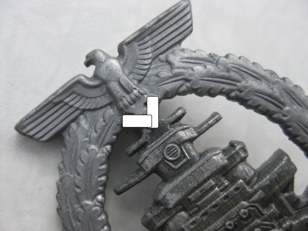 Flottenkriegsabzeichen unbekannter Hersteller -Halbhohl-!!