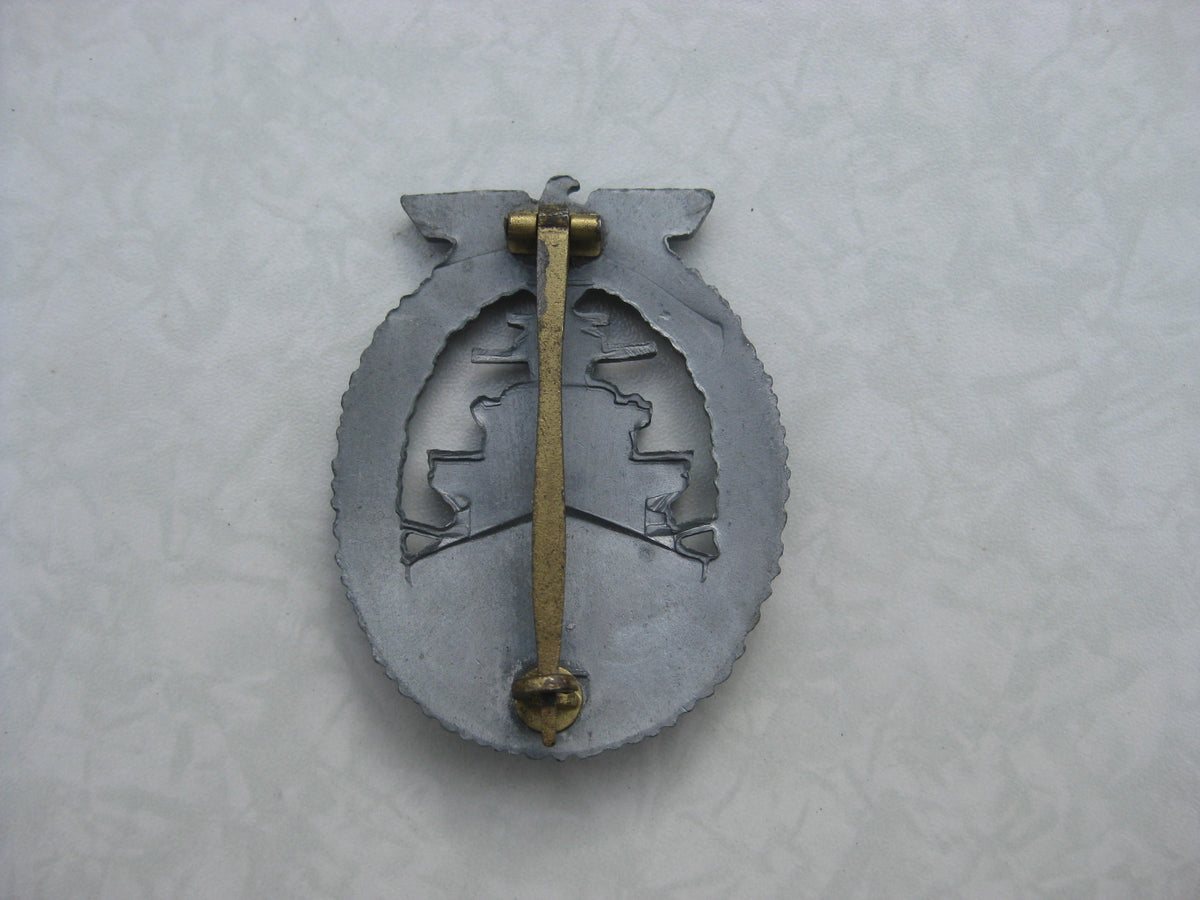 Flottenkriegsabzeichen unbekannter Hersteller -Halbhohl-!!