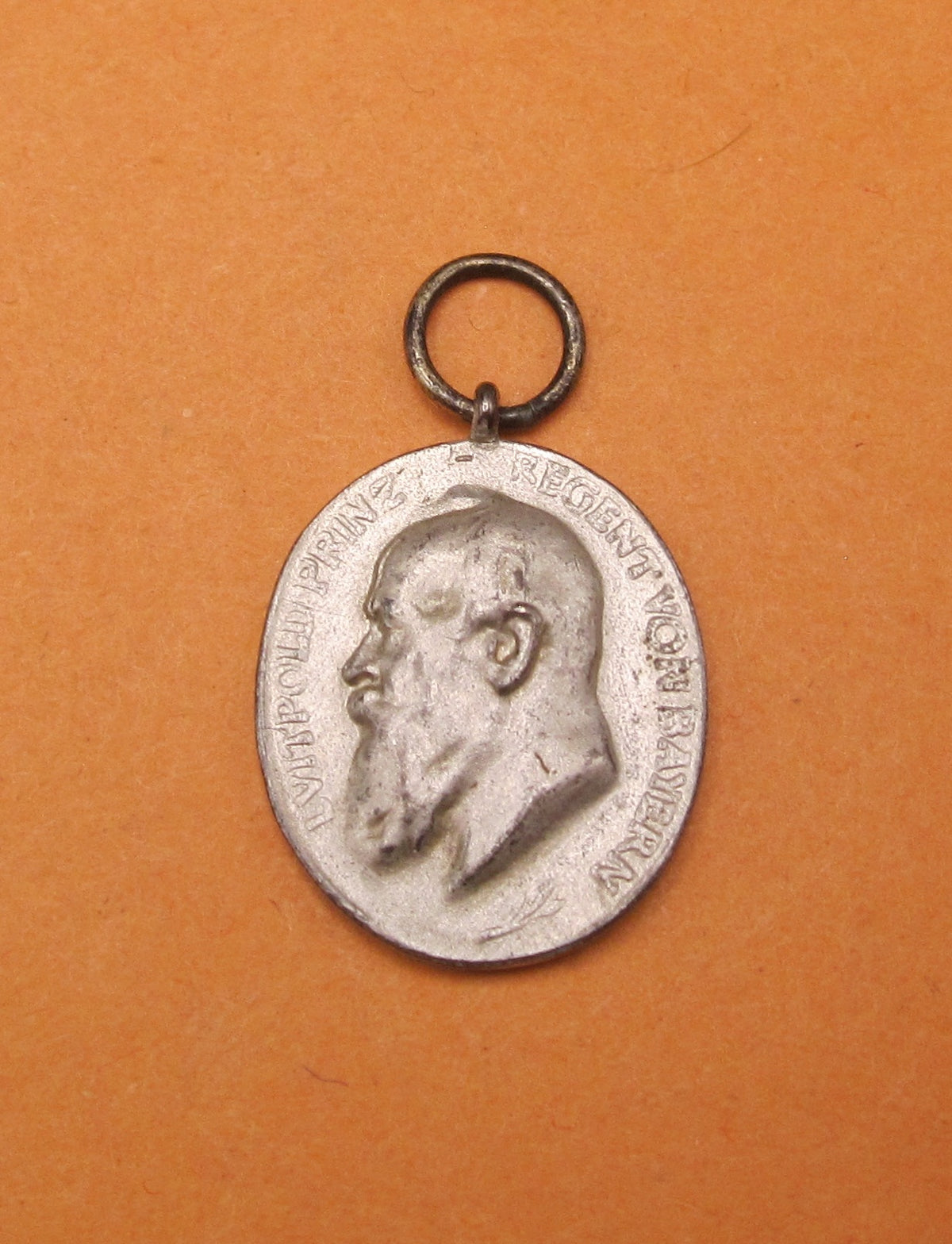 H.W.  -  -  Miniaturorden Bayern Luitpoldmedaille in Silber 1905