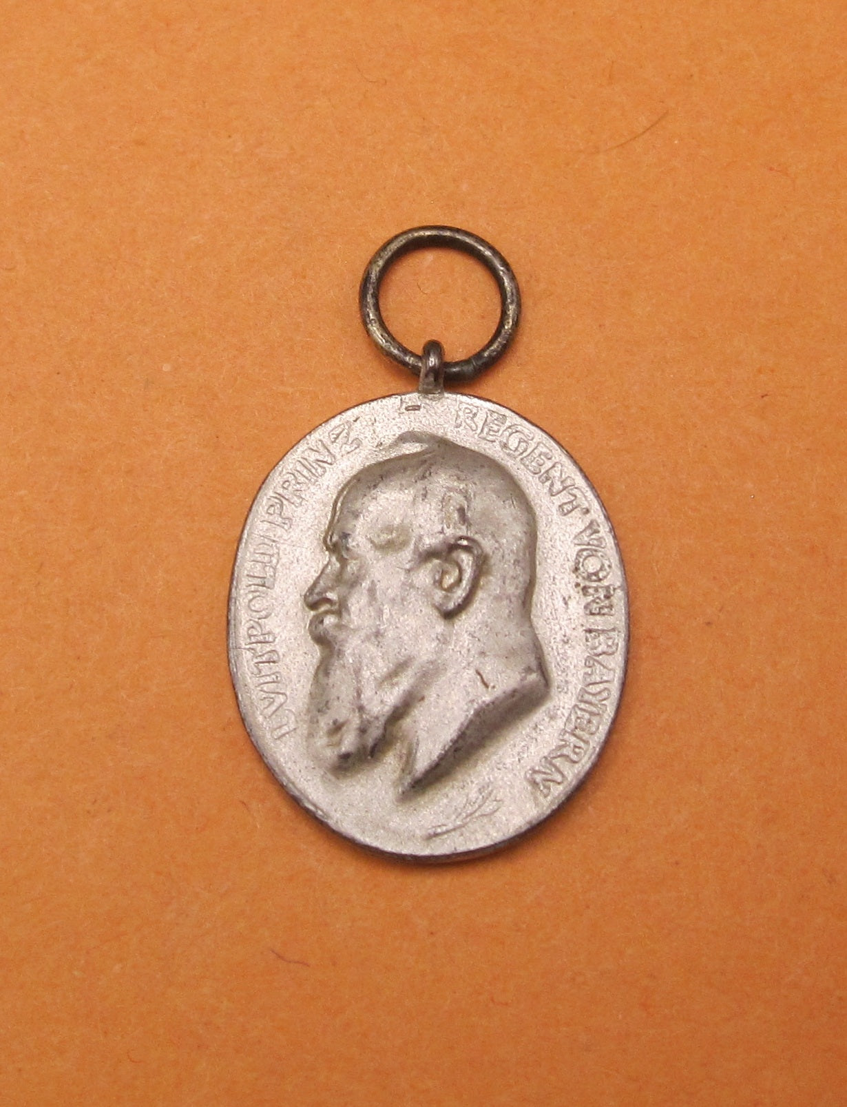 H.W.  -  -  Miniaturorden Bayern Luitpoldmedaille in Silber 1905