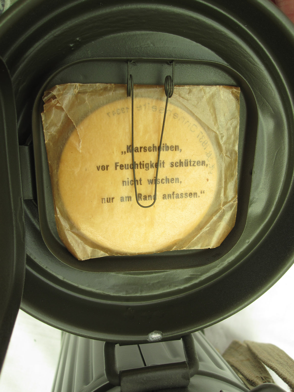 Originale Gasmaske der Wehrmacht / 2.Weltkrieg mit Zubehör