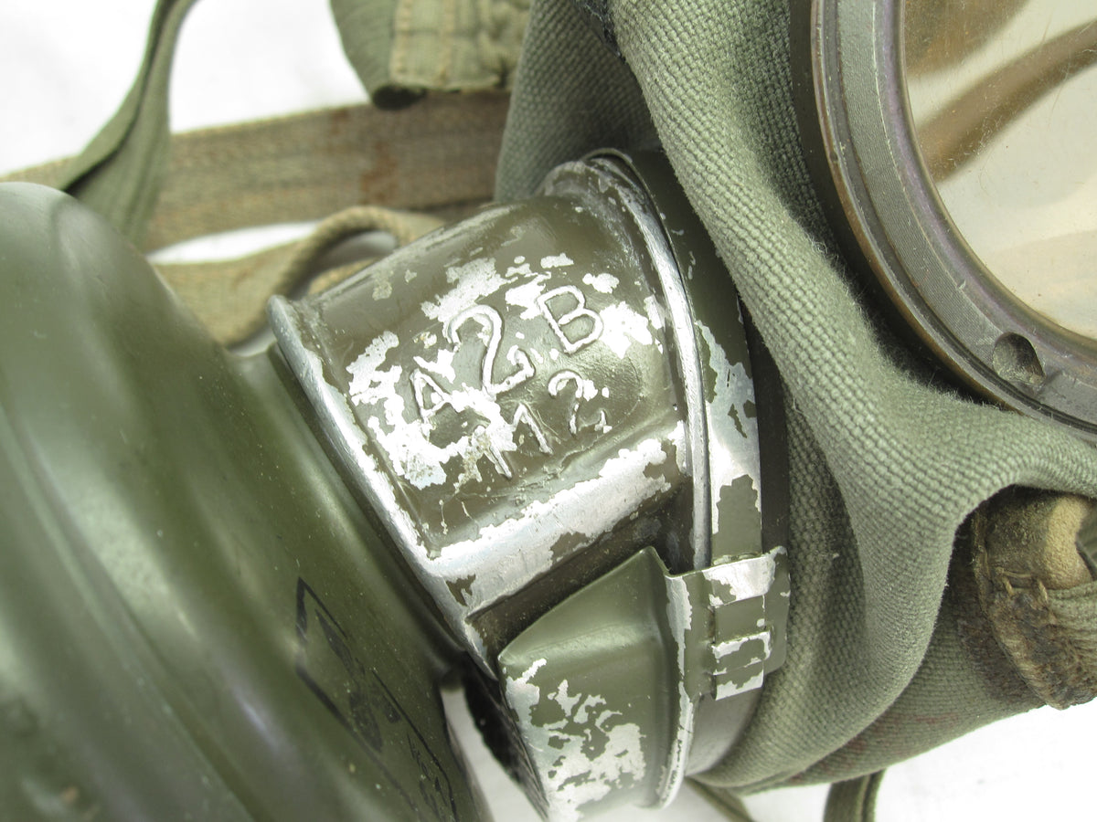 Originale Gasmaske der Wehrmacht / 2.Weltkrieg mit Zubehör