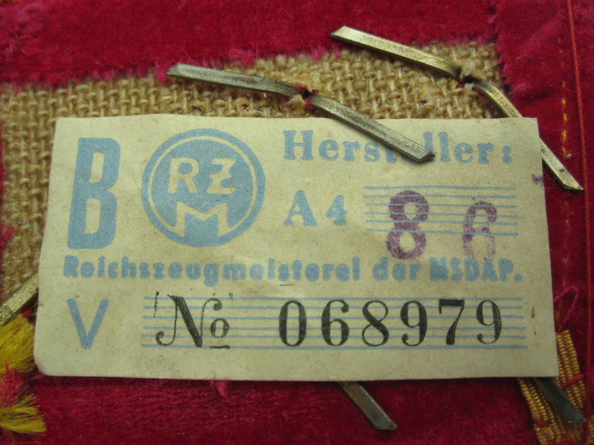 H.W.  -  -   NSDAP Partei Kragenspiegel für Reichsleitung