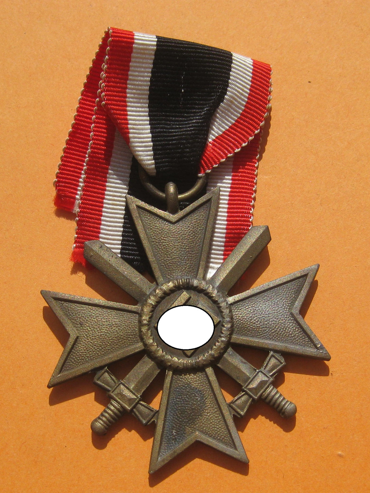 H.W. Kriegsverdienstkreuz 2.Klasse mit Schwertern (KVK2/39) Hersteller: "15"