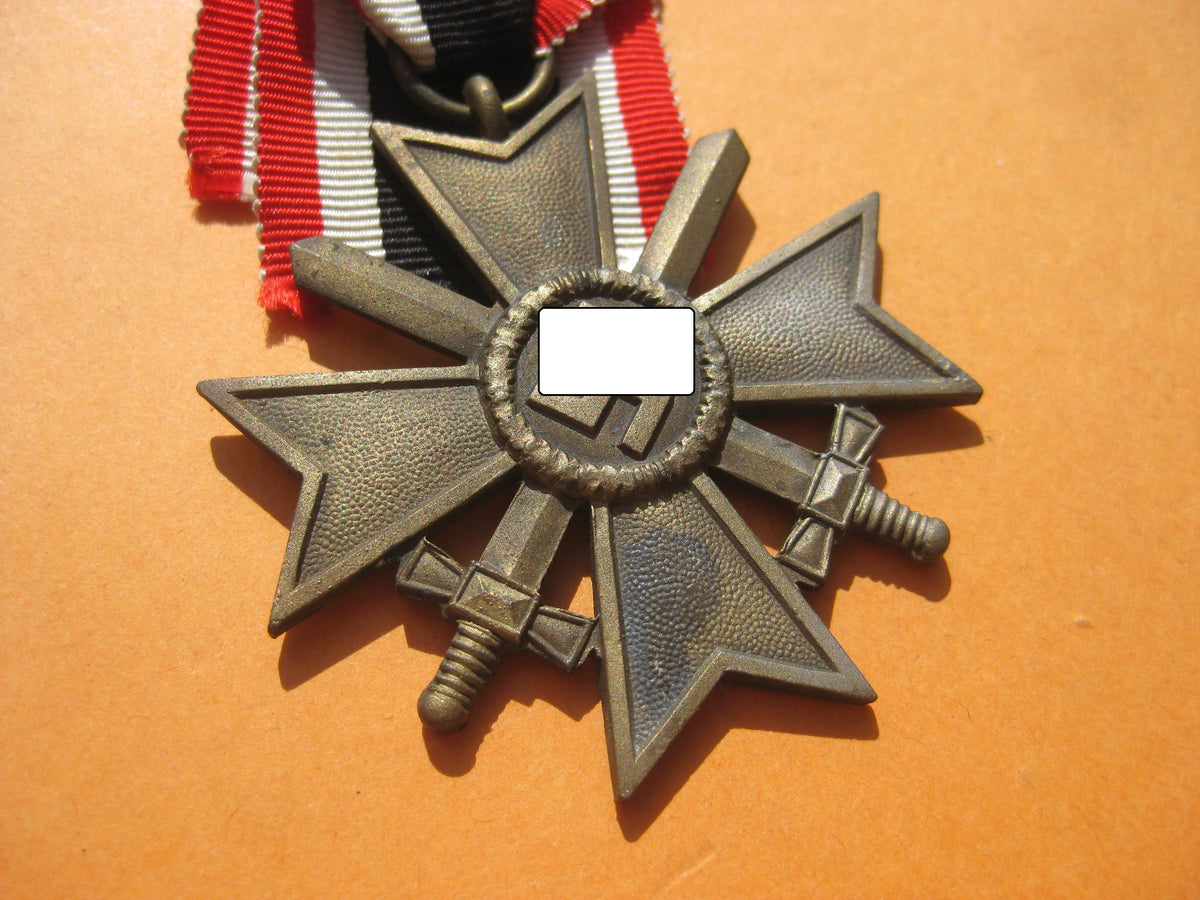 H.W. Kriegsverdienstkreuz 2.Klasse mit Schwertern (KVK2/39) Hersteller: "15"