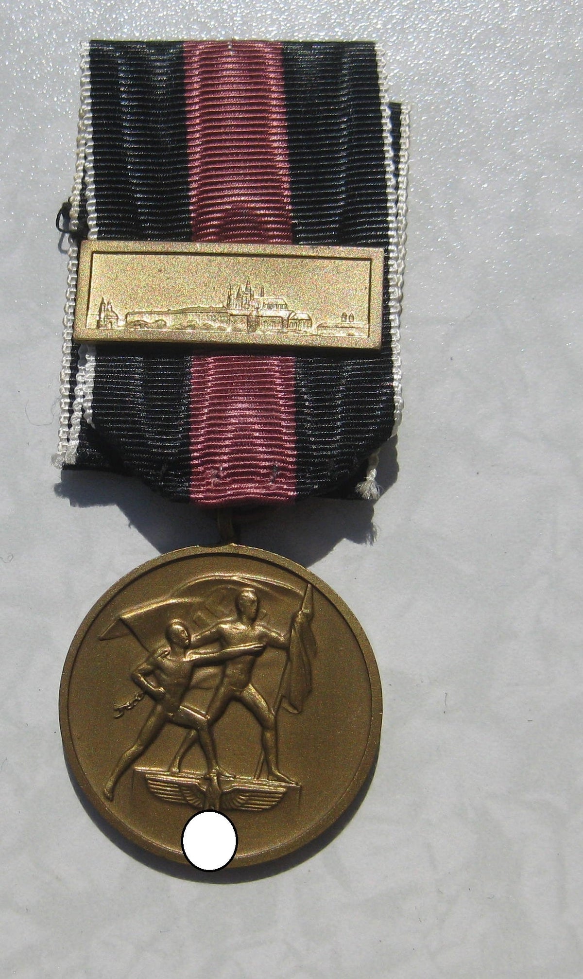 H.W.  -  -  Medaille 1. Oktober 1938 / Oktobermedaille Sudetenmedaille