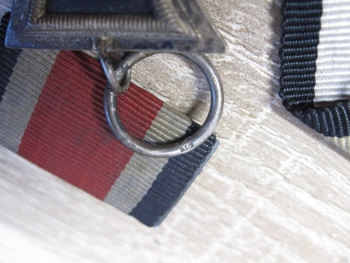 Eisernes Kreuz 2.Klasse 1939 (EK2/39) mit Feldspange Hersteller "15"