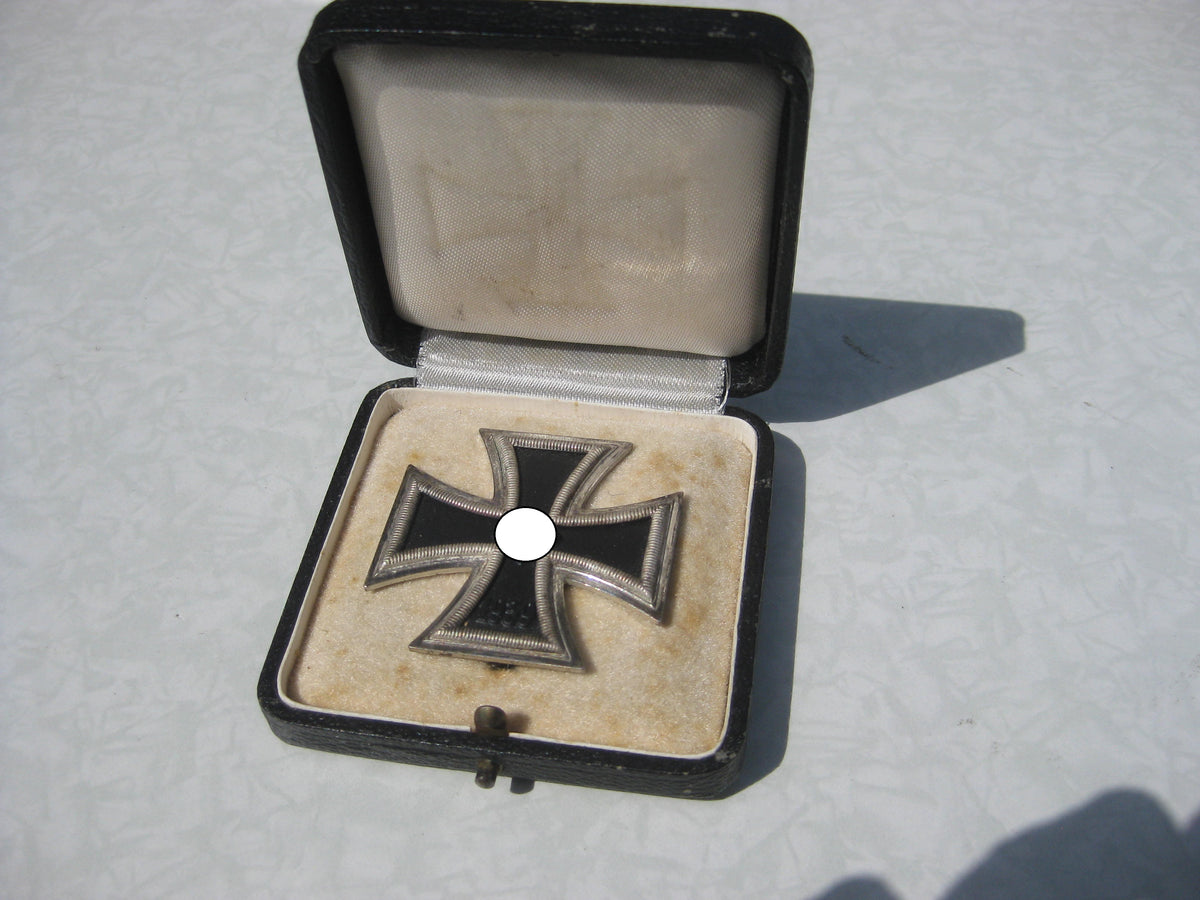 Eisernes Kreuz 1.Klasse 1939 Hersteller: "6"  (EK1/39) im Verleihungsetui Mint Condition
