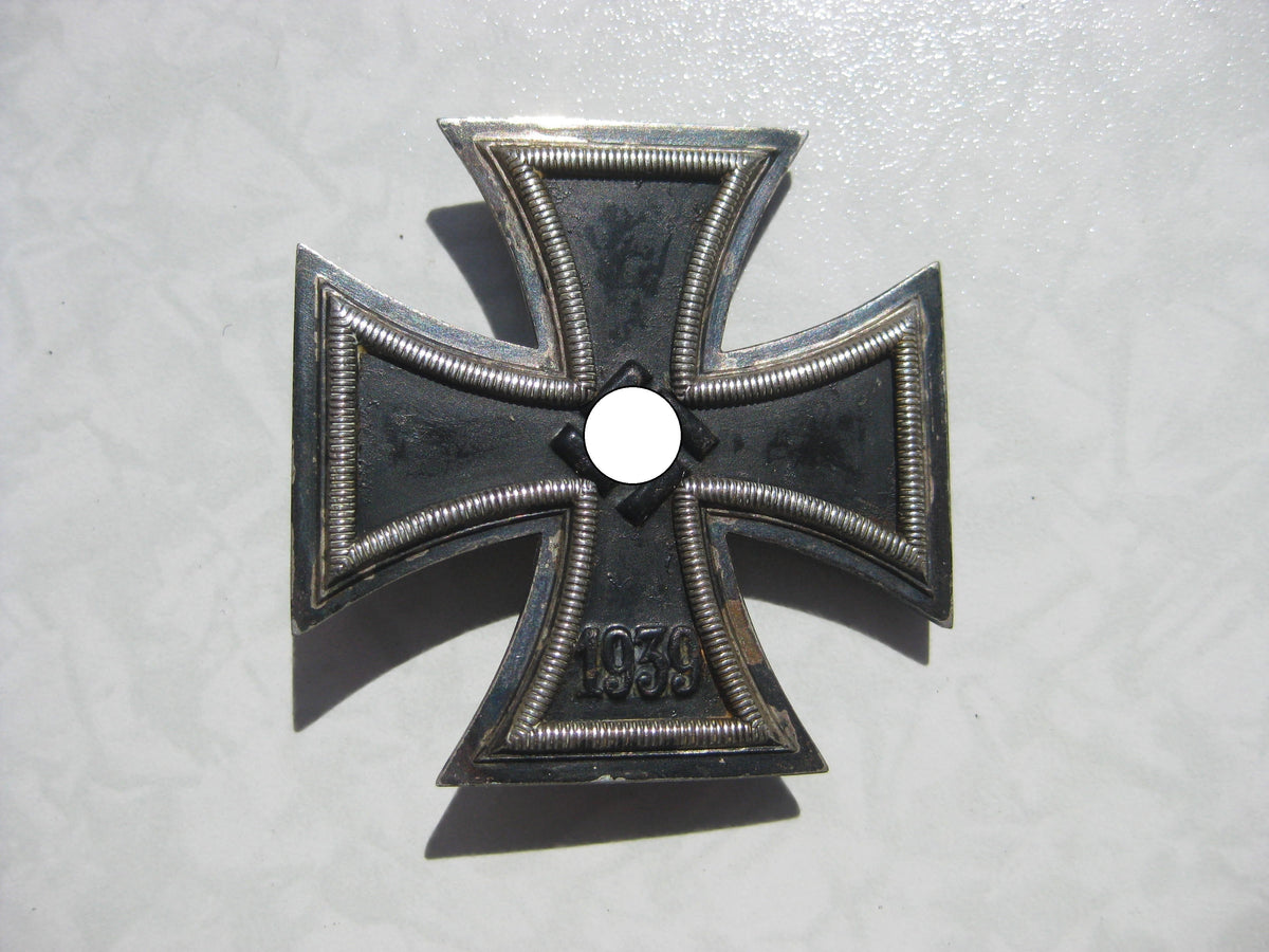 Eisernes Kreuz 1.Klasse 1939 Hersteller: &quot;L/59&quot;  (EK1/39) im Verleihungsetui