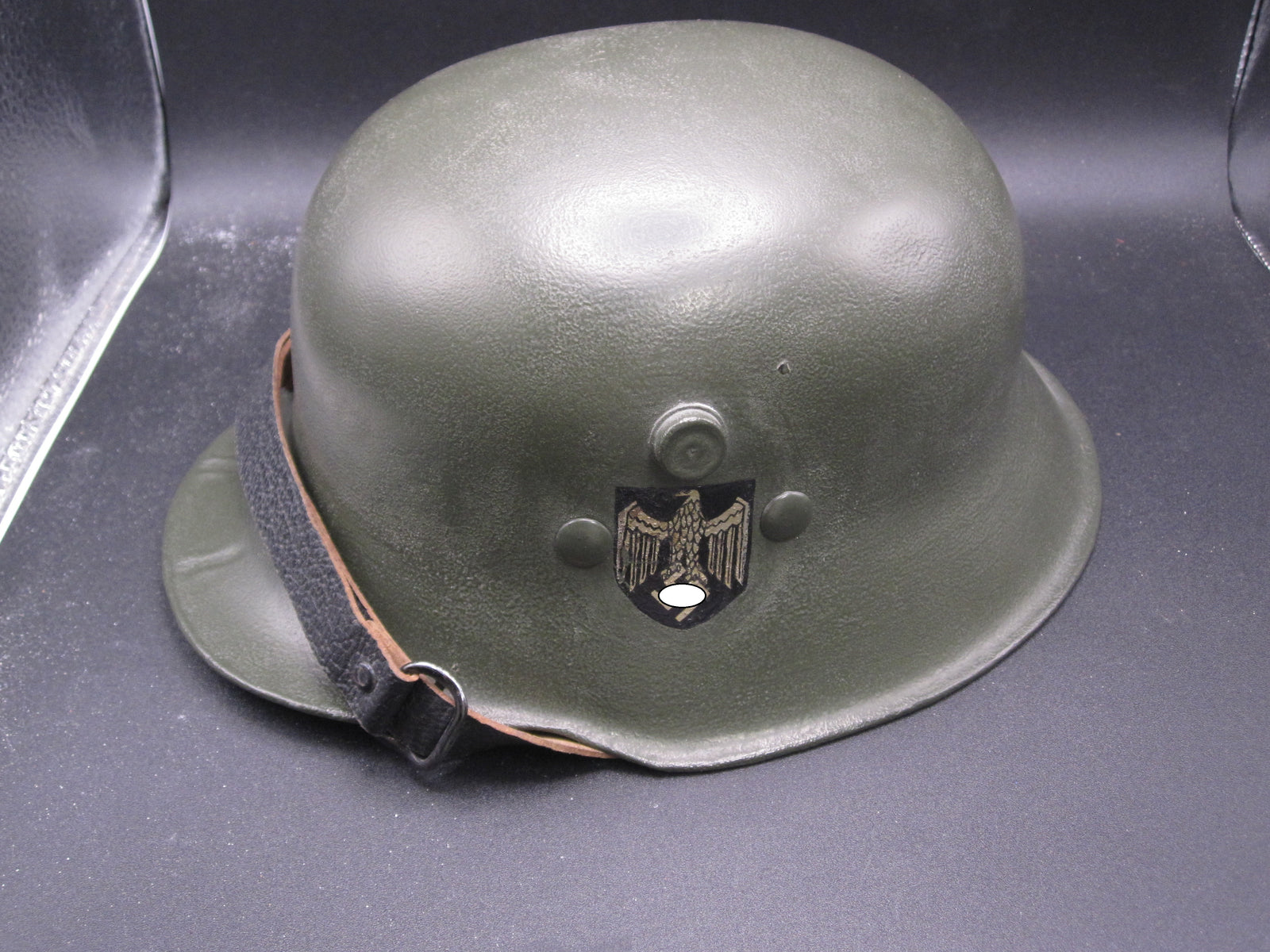 ORIGINALER Kinder Stahlhelm Wehrmacht mit beiden Abzeichen !!!
