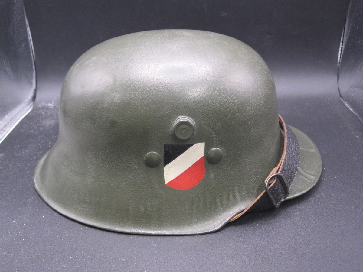 ORIGINALER Kinder Stahlhelm Wehrmacht mit beiden Abzeichen !!!