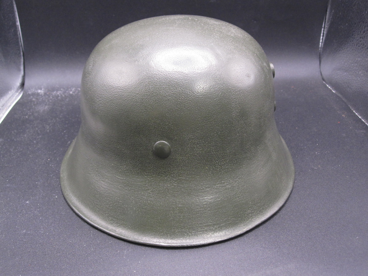 ORIGINALER Kinder Stahlhelm Wehrmacht mit beiden Abzeichen !!!