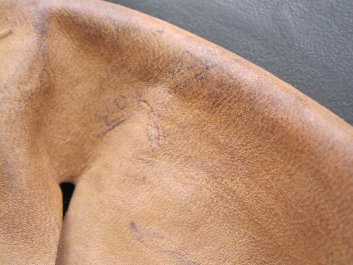 ORIGINALER Kinder Stahlhelm Wehrmacht mit beiden Abzeichen !!!