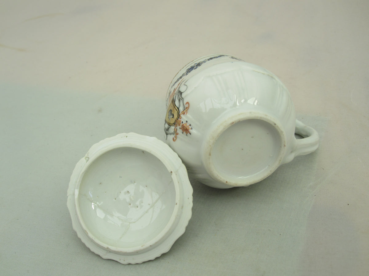 Porzellantasse mit mir unbekanntem Adelswappen ?? Freiherrenkrone