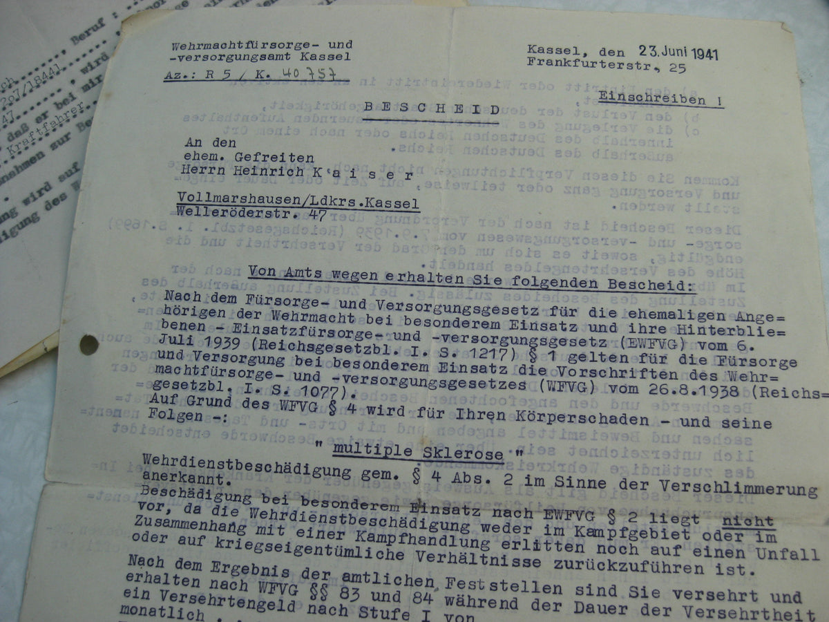 Verleihungsurkunde zur Kriegsverdienstmedaille &amp; Wehrpaß Kassel