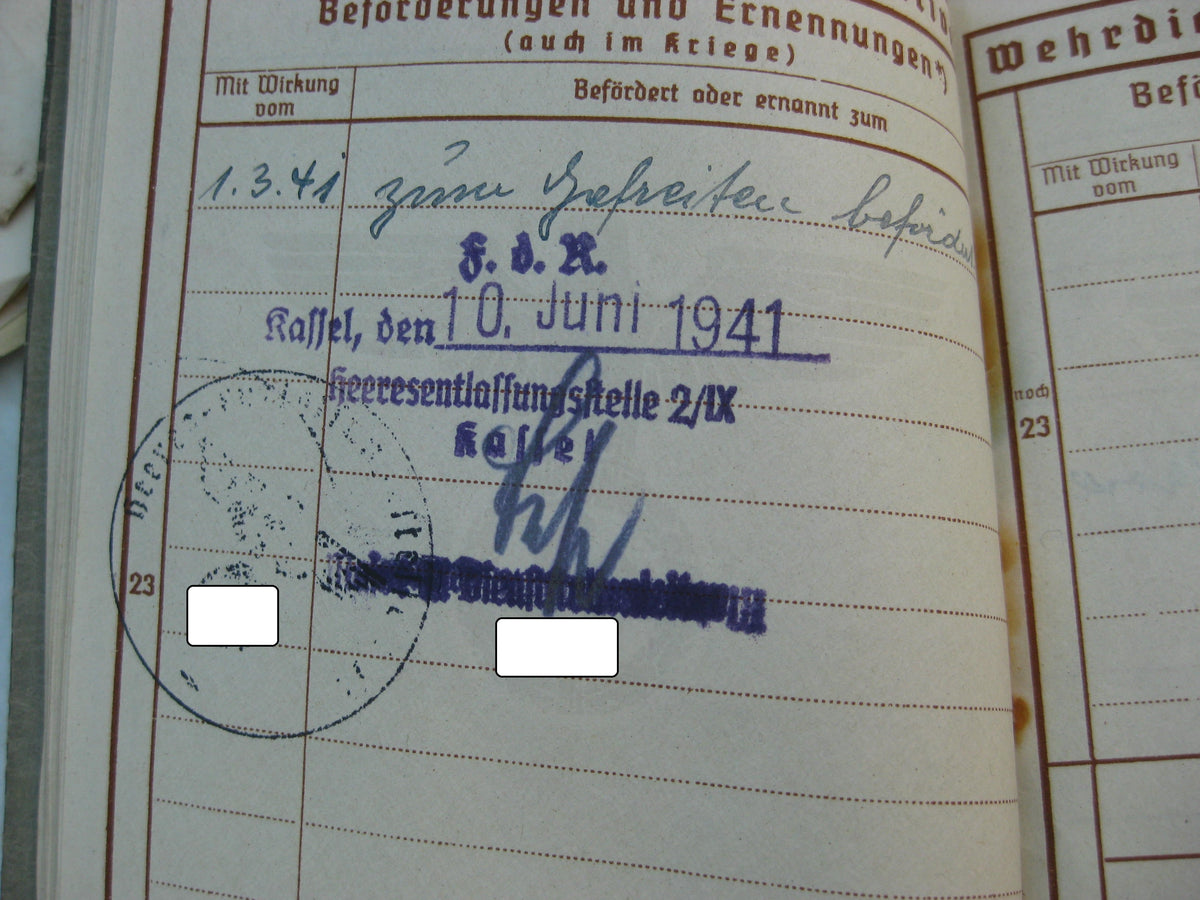 Verleihungsurkunde zur Kriegsverdienstmedaille &amp; Wehrpaß Kassel