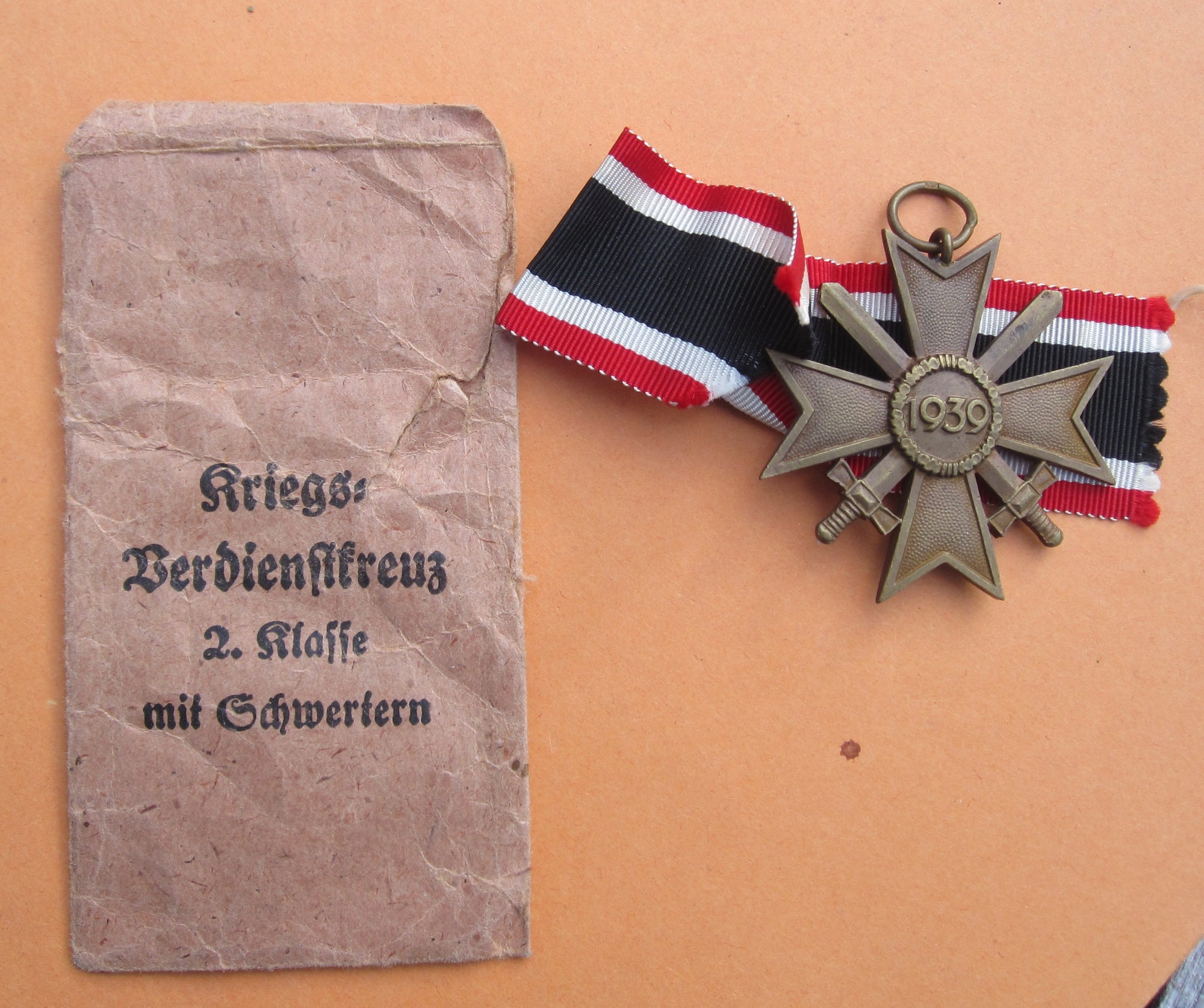 Kriegsverdienstkreuz 2.Klasse mit Schwertern (KVK2/39) Hersteller: "45"