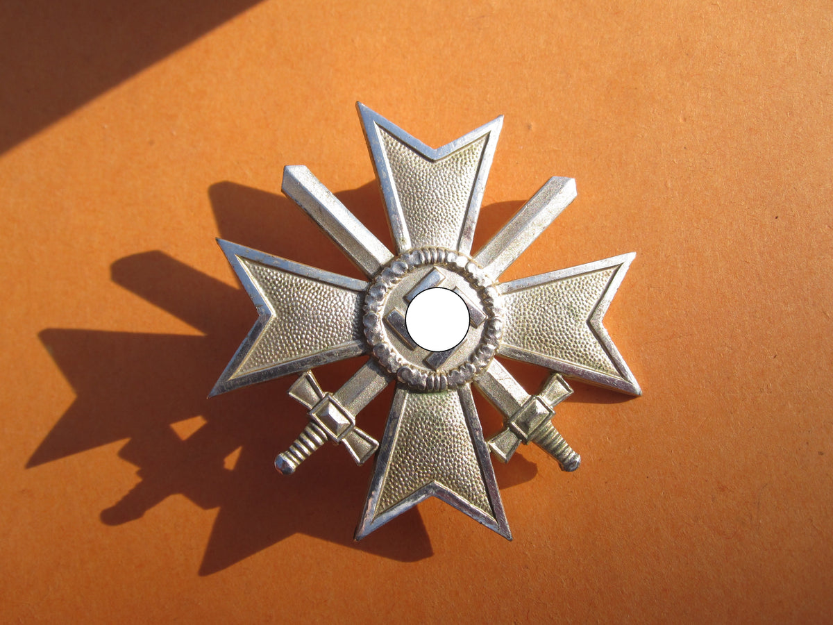Kriegsverdienstkreuz 1.Klasse mit Schwertern (KVK1/39) Hersteller: "43“ Mint Condition