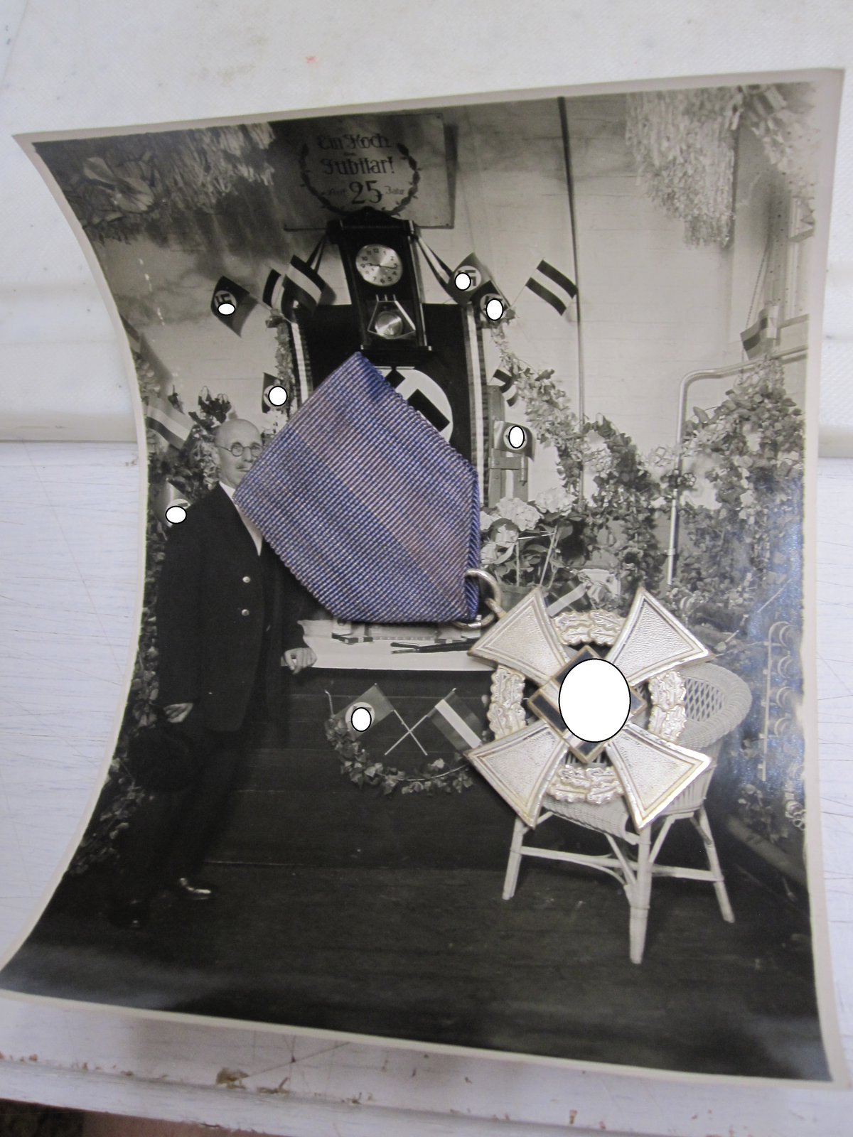 Treudienst Ehrenzeichen für 25 Jahre in Silber mit Trägerfoto