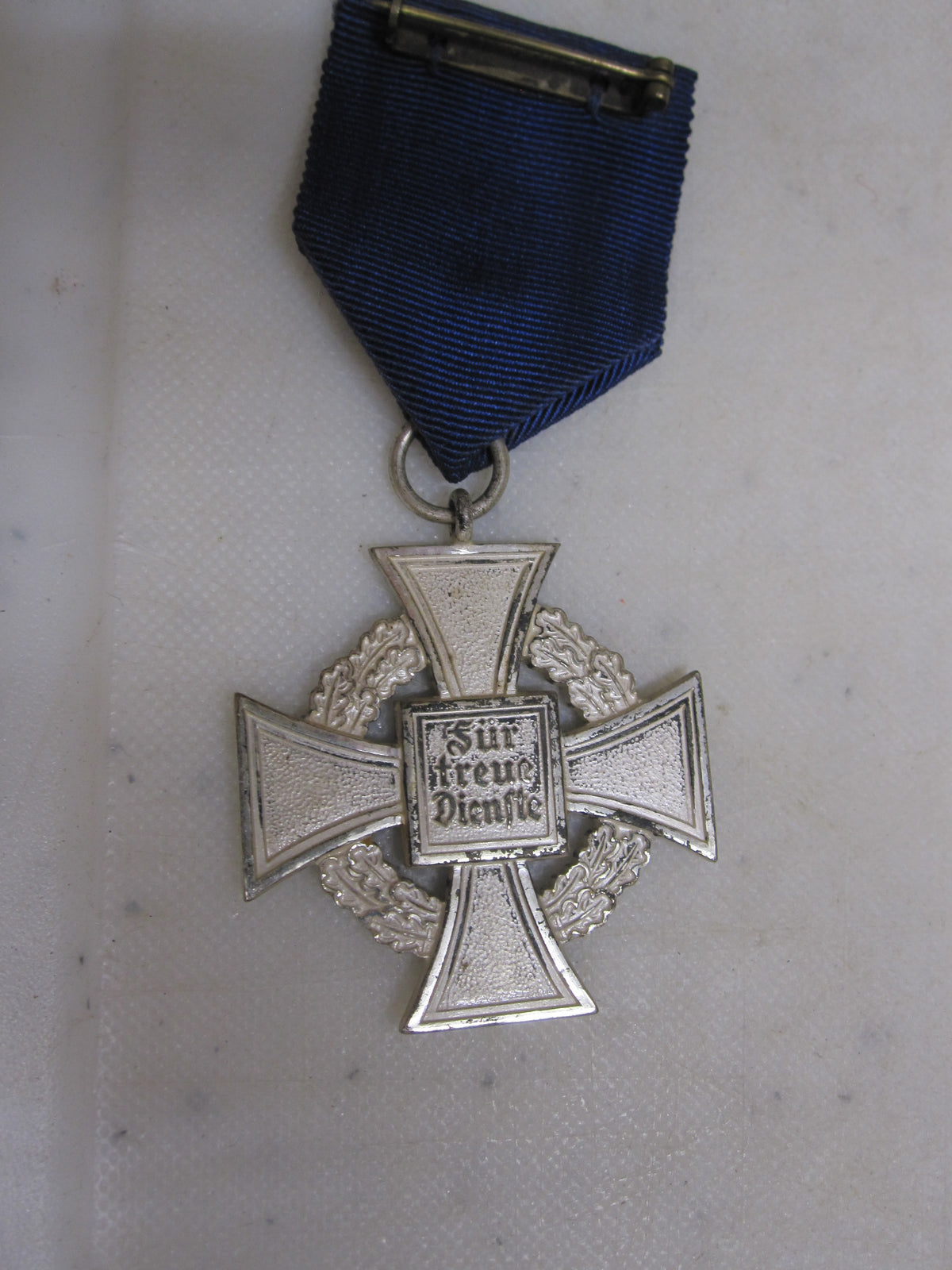 Treudienst Ehrenzeichen für 25 Jahre in Silber mit Trägerfoto