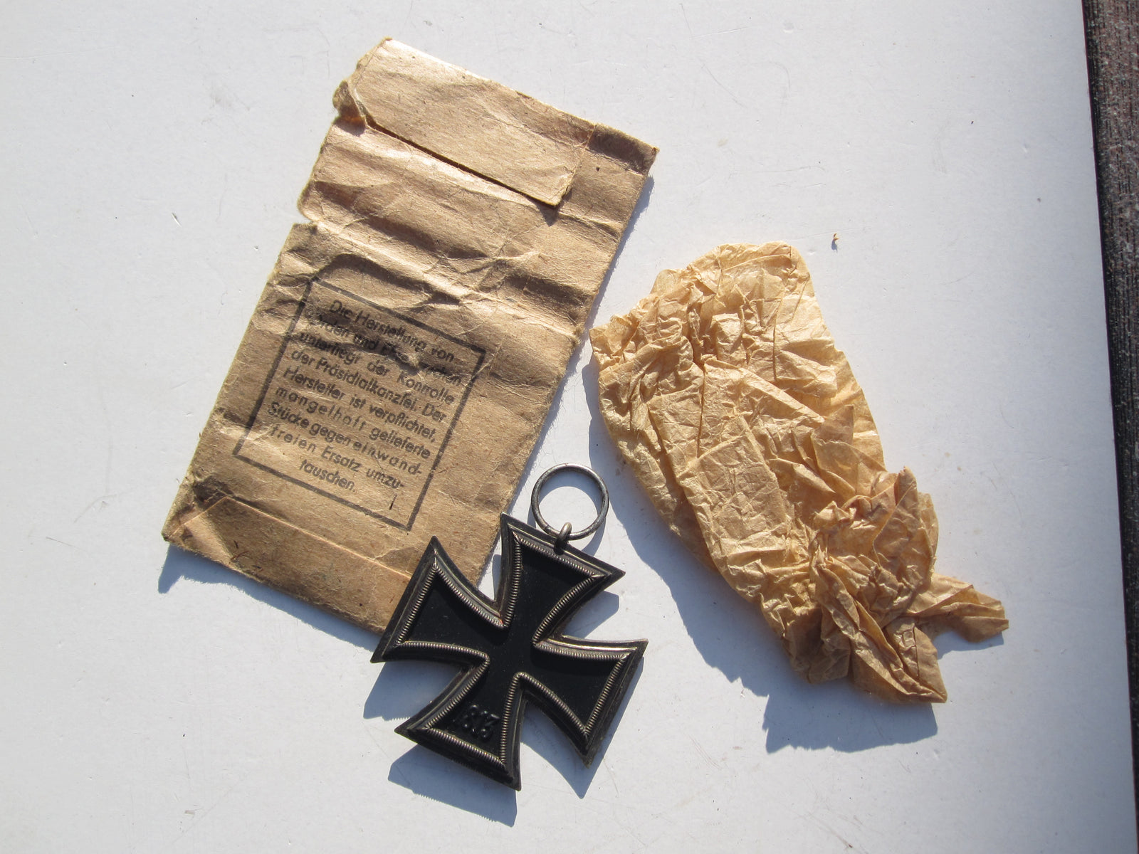 Eisernes Kreuz 2.Klasse 1939 (EK2/39) Hersteller: "L/22" in EXTREM SELTENER LDO Verleihungstüte