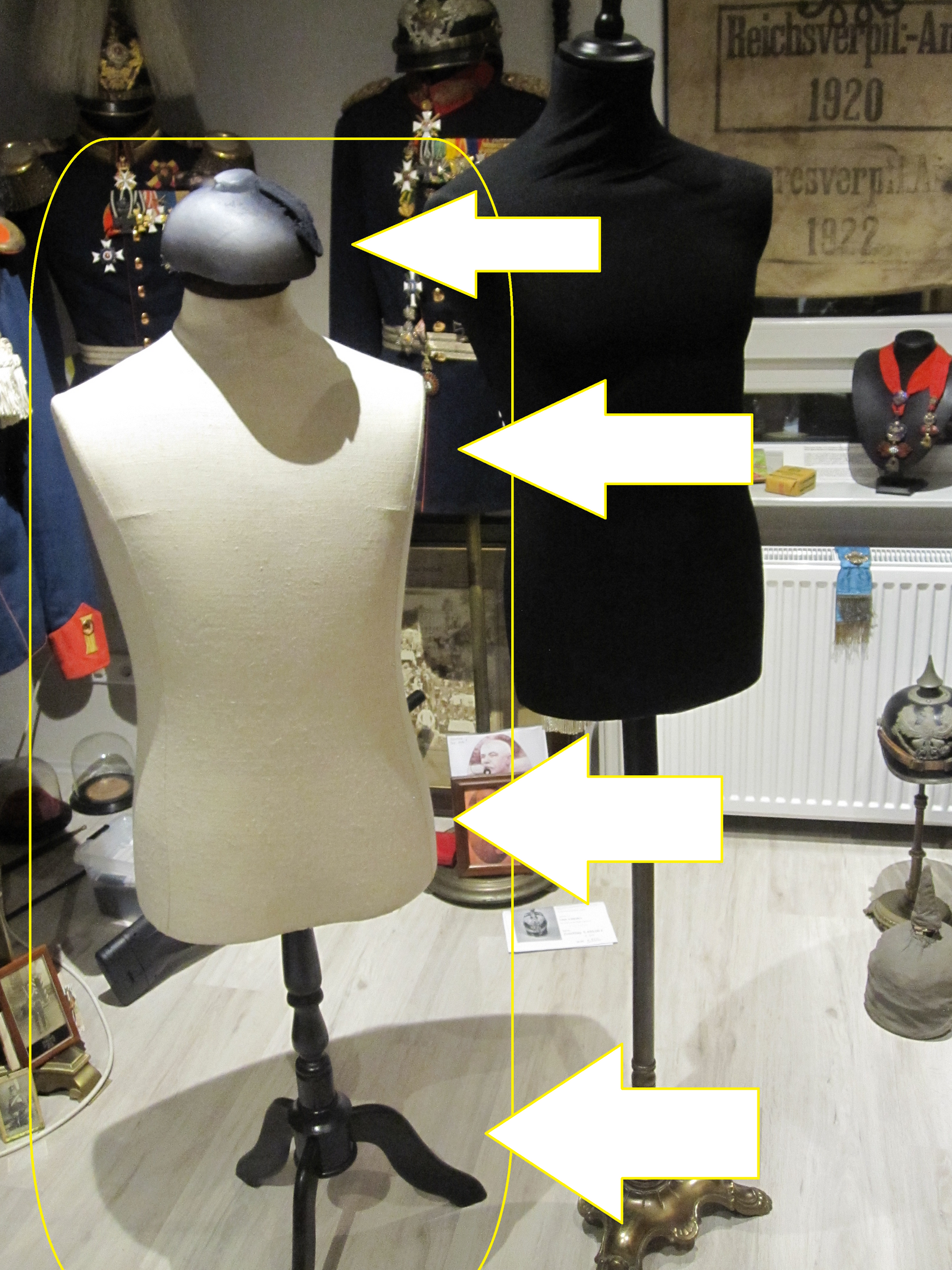 Büste zur Uniformausstellung / Uniformbüste / Schneiderbüste / Schneiderbüste / Schaufensterpuppe