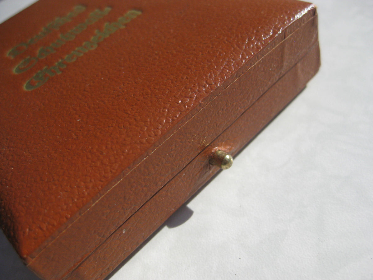 Verleihungsetui mit Schutzwall Ehrenzeichen - Sammleranfertigung-