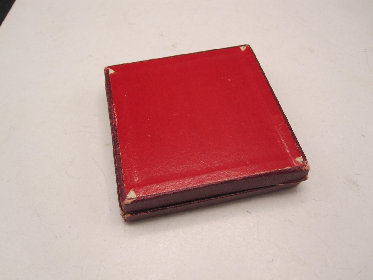 Verwundetenabzeichen 1939 in Silber Hersteller: "65" in Verleihungsschachtel