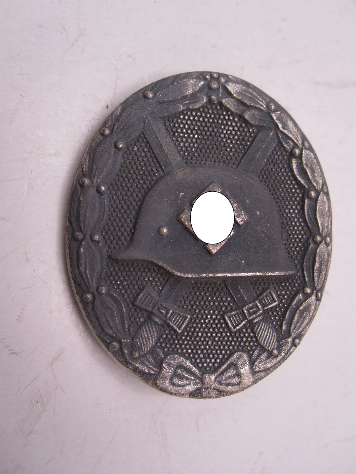 Verwundetenabzeichen 1939 in Silber Hersteller: "65" in Verleihungsschachtel