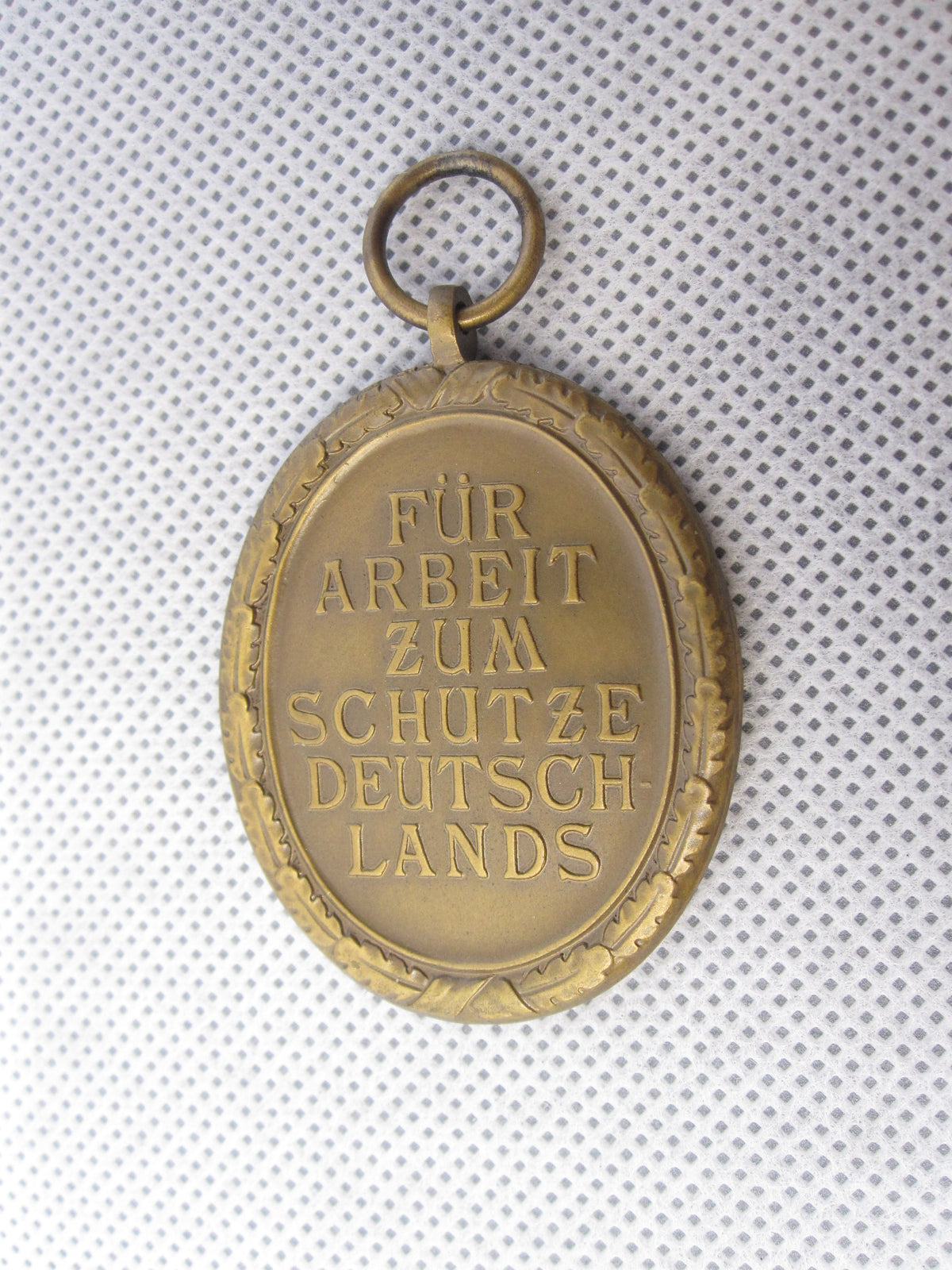 Schutzwallmedaille Deutsches Schutzwall Ehrenzeichen Hersteller: E. Schmidthäussler Mint Condition