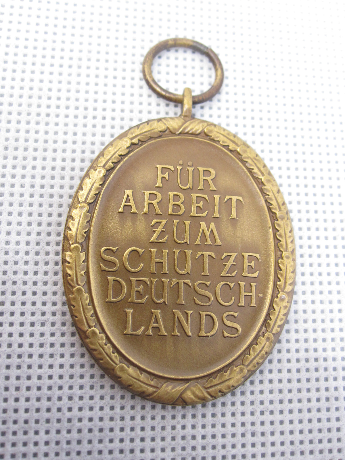 Schutzwallmedaille Deutsches Schutzwall Ehrenzeichen Hersteller: Karl Hensler Mint Condition