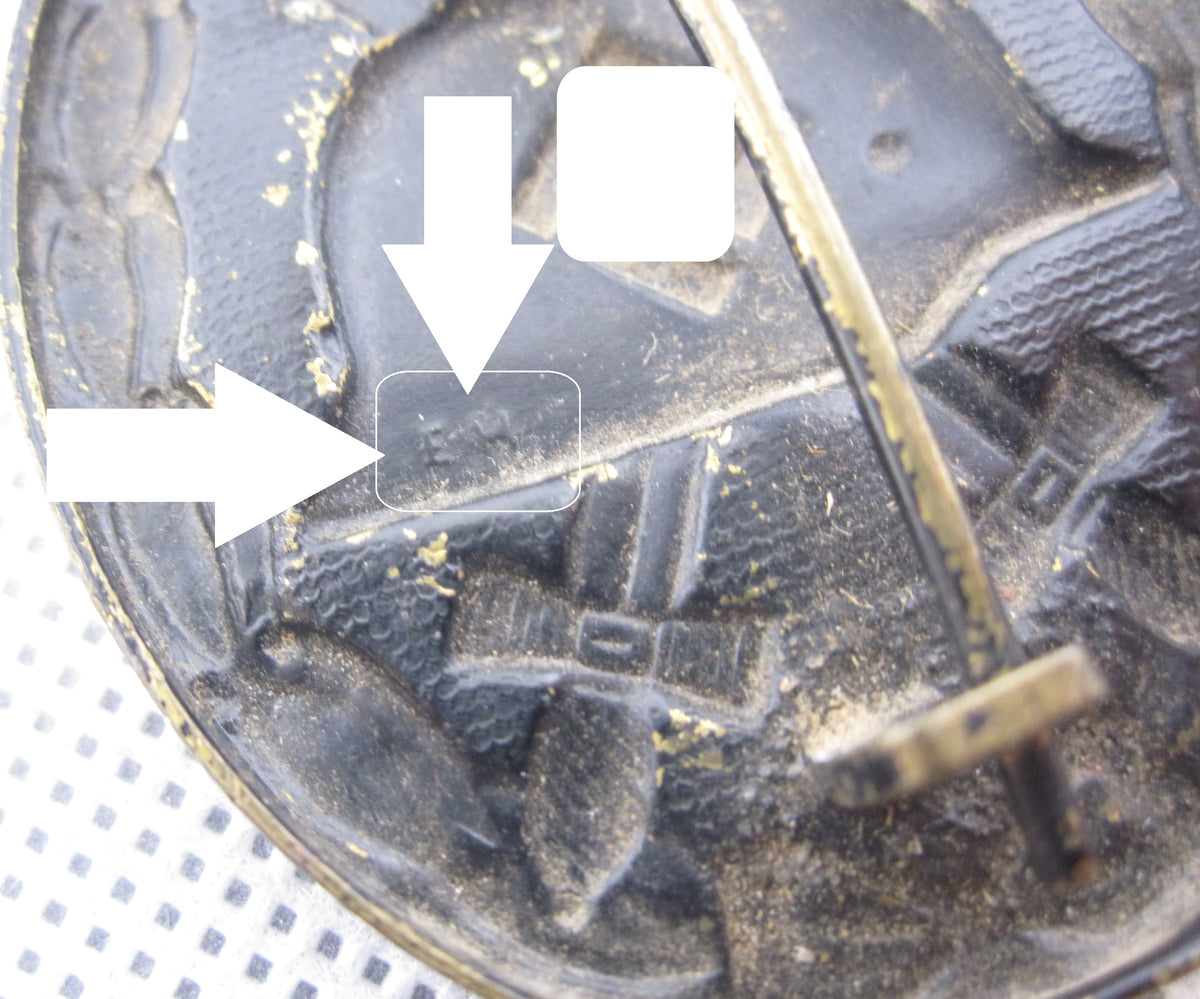 Verwundetenabzeichen 1939 in Schwarz Hersteller: &quot;E.H.&quot;