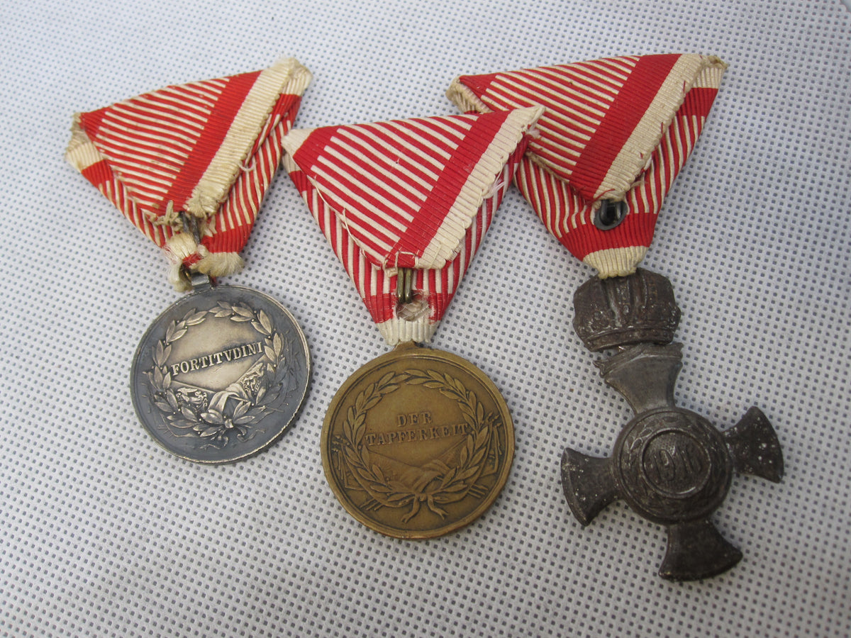 Konvolut Medaillen Österreich 1914 silberne Tapferkeitsmedaille 1.Weltkrieg